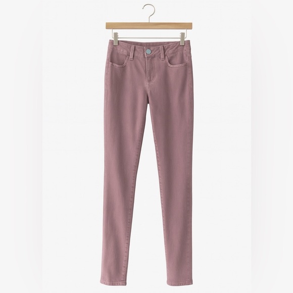 American Eagle Outfitters Denim - Pink American Eagle skinny jeans. Size 0. Versatile and trendy